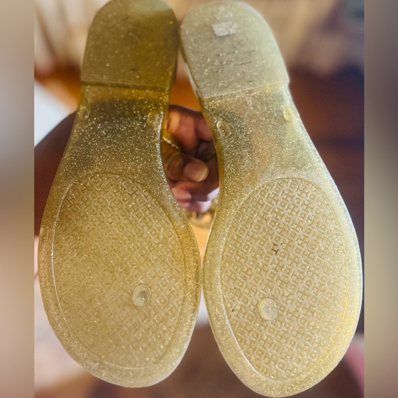 Tory Burch Mini Miller Jelly Thong in Green & Gold - Picture 4 of 4